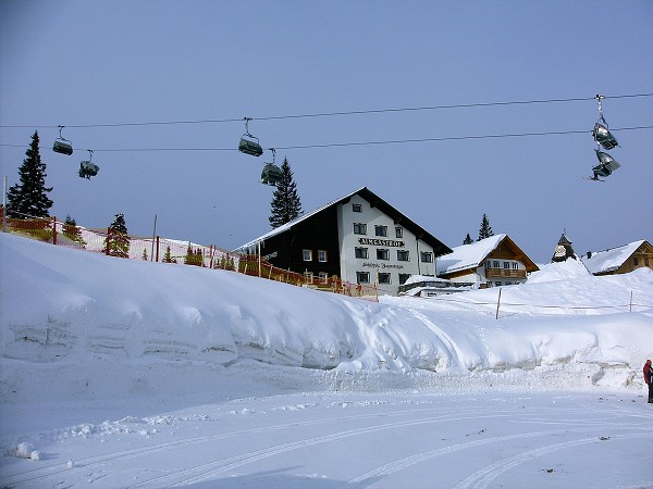 RAKOUSKO - HOCHKAR